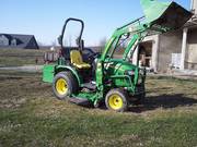 =$2750= 2009 John Deere 2320 4WD w/200CX Loader, Bucket,  Mower,  
